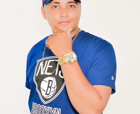Gabriel “O Príncipe” comemora marca de mais de 4 milhões de vídeos com música viral