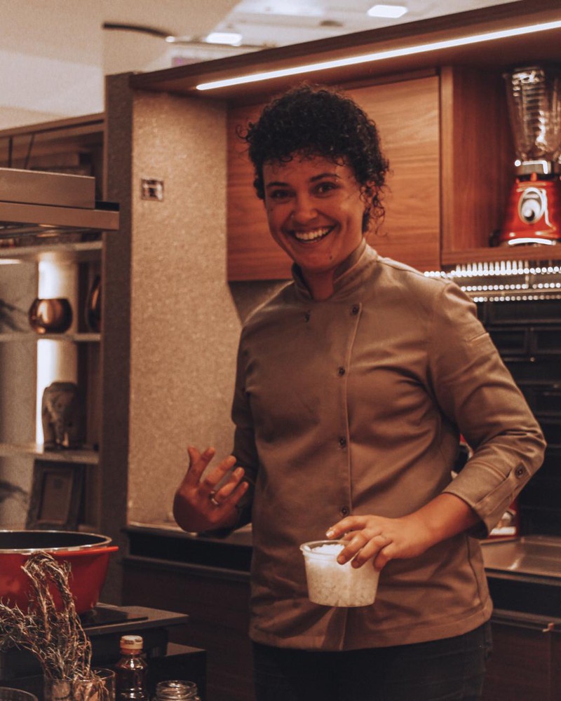 Chef Tâmara Cavalcante é campeã do Prêmio Nacional Dólmã