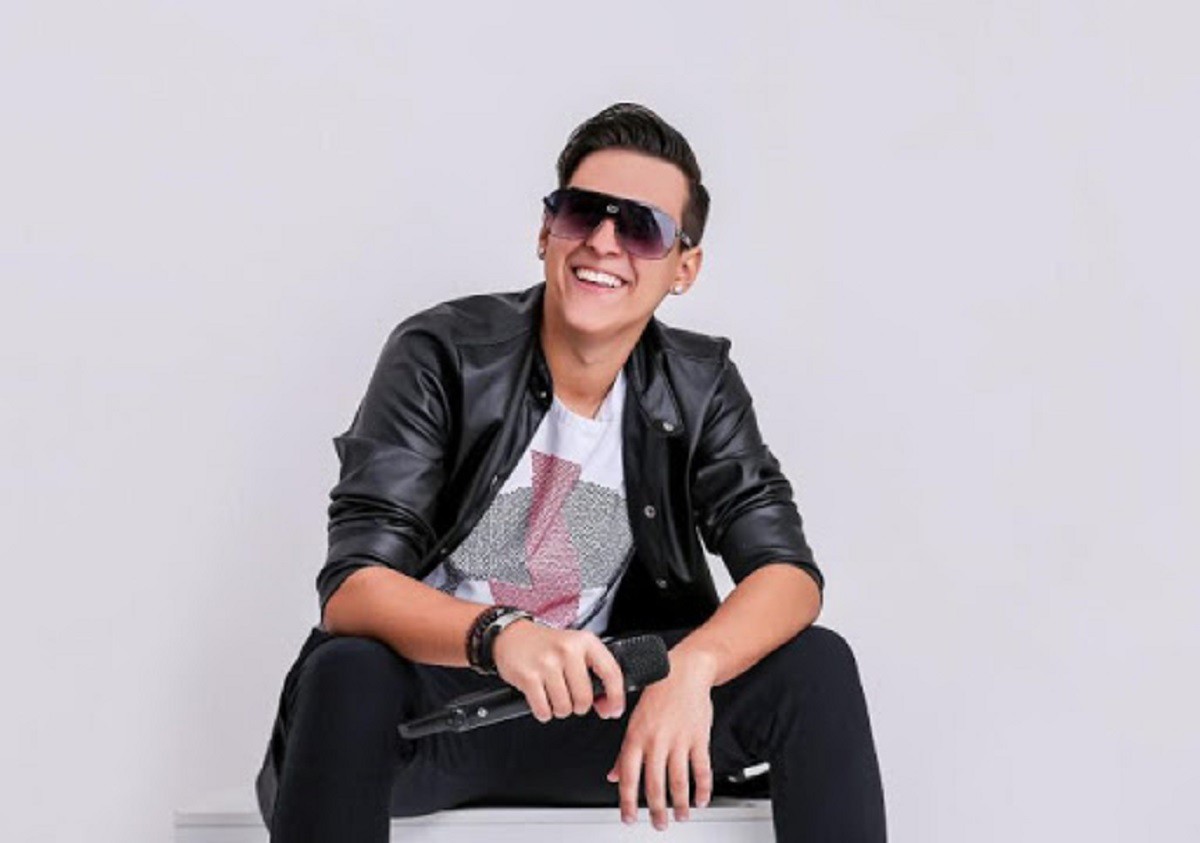 Gusttavinho Sobral lança terceiro disco da carreira