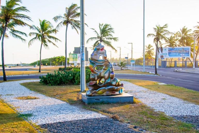 Orla de Atalaia ganha novos monumentos artísticos