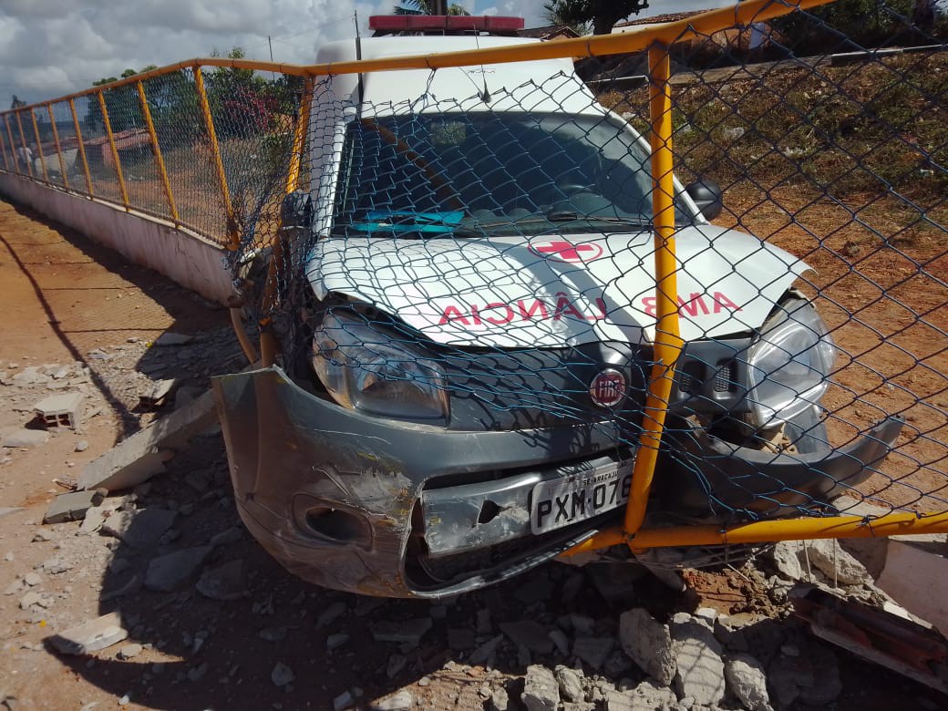 Motorista de ambulância baleado em Maruim tem quadro de saúde estável
