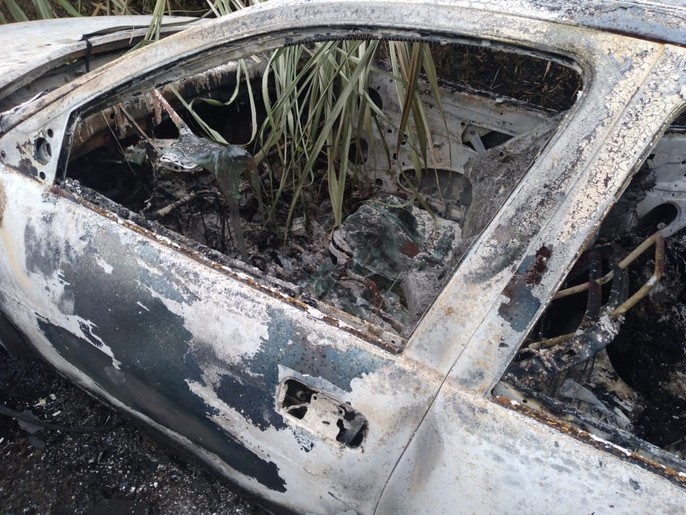 Corpo carbonizado é encontrado dentro de carro com placa de Pernambuco em Sergipe