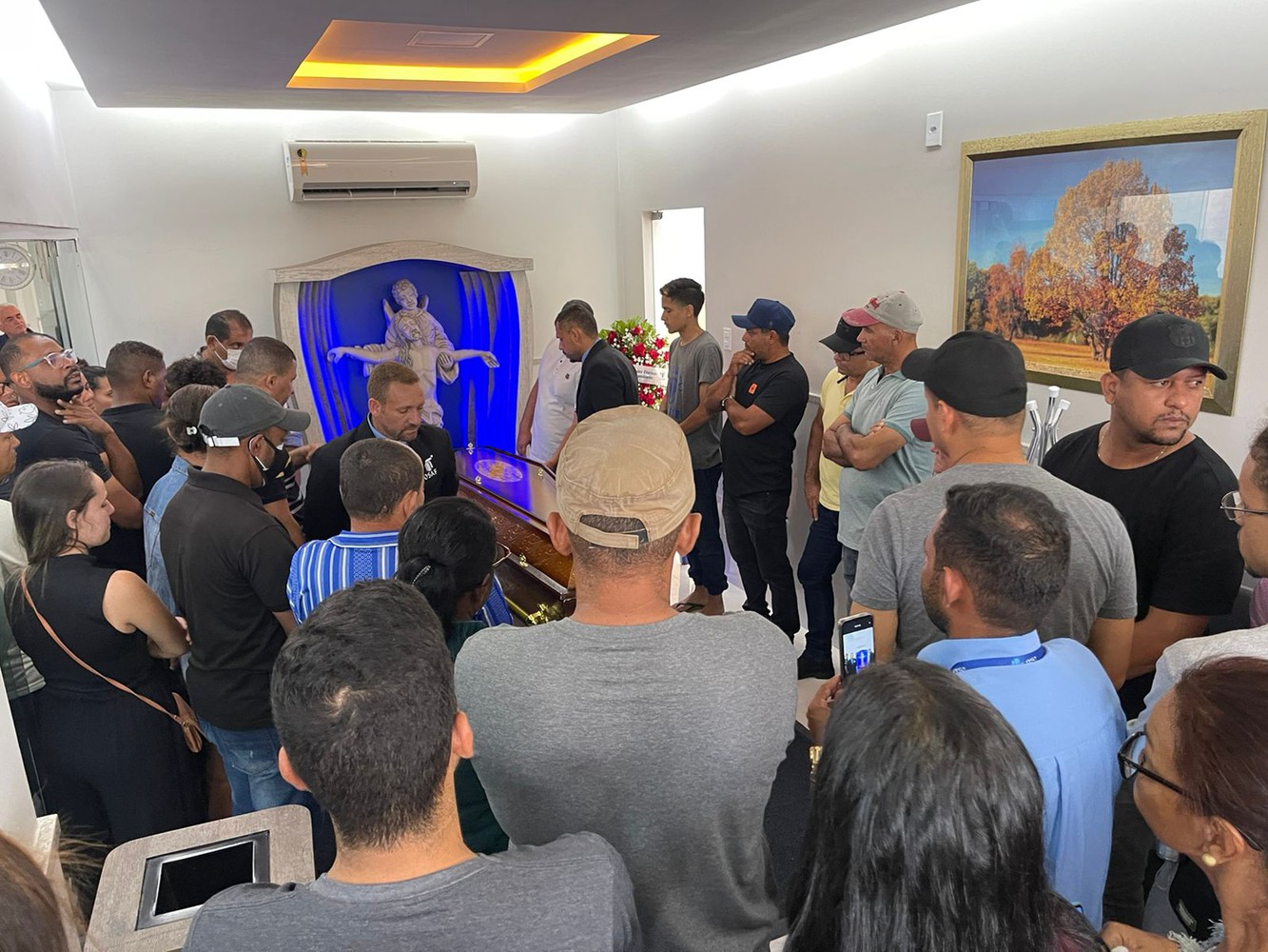 Homem morto durante festa em Capela é sepultado