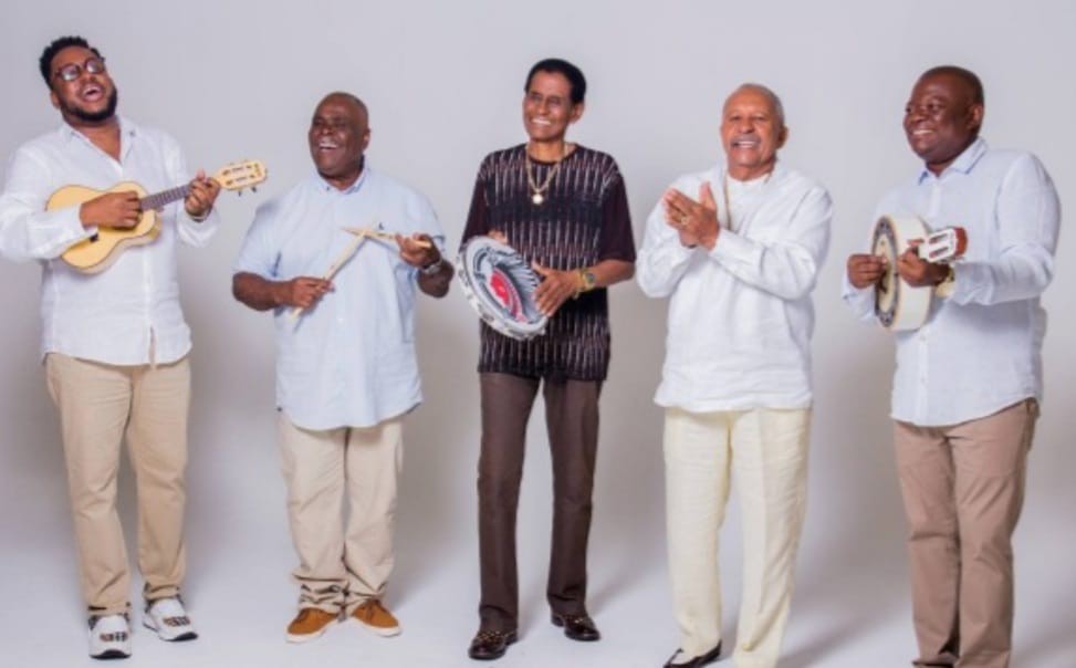 Fundo de Quintal realiza show em Aracaju neste domingo (21)