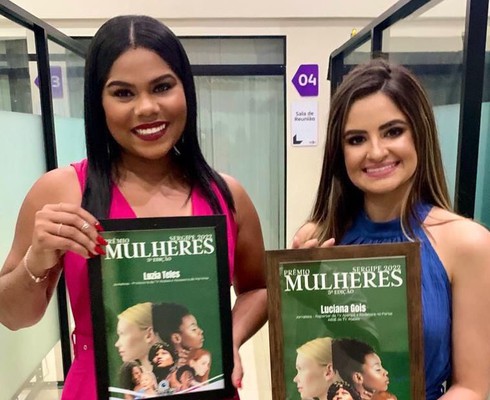 Jornalistas da TV Atalaia recebem o prêmio "Mulheres 2022"