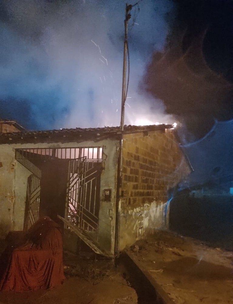 Homem é suspeito de estuprar menina de quatro anos no sul de Sergipe e tem casa incendiada