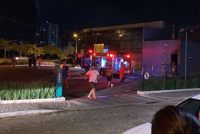 Princípio de incêndio atinge supermercado na Zona Sul de Aracaju