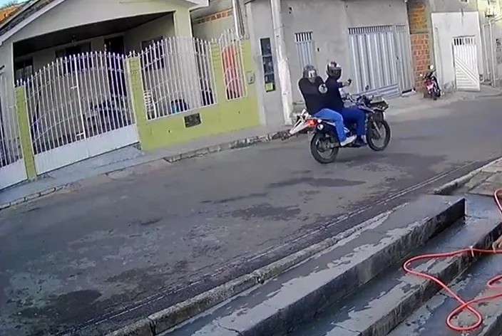 Irmãos são baleados e morrem em Canindé de São Francisco