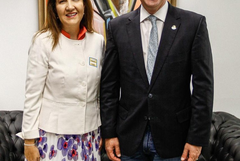 Rogério Carvalho defende o nome da advogada Daniela Teixeira para ser ministra do STF
