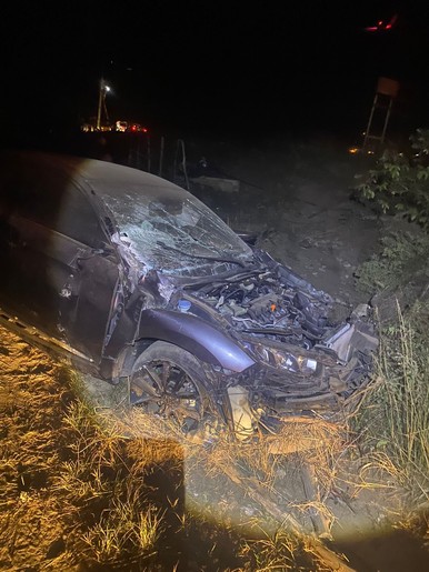 Motorista fica ferido após capotamento de carro na SE-100