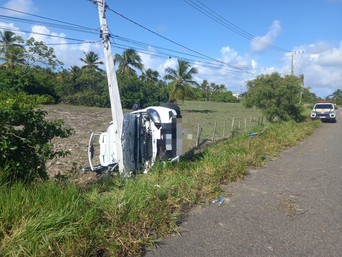 Três pessoas ficam feridas em acidente na Rodovia SE-100, em Barra dos Coqueiros