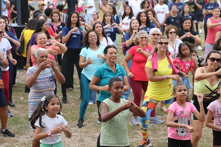 Sesc realiza evento gratuito com atividades, shows e serviços de saúde em Aracaju