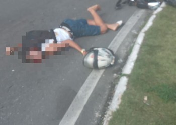 Motociclista morre após colidir com caçamba em Aracaju