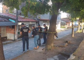 Casal é baleado após voltar de festa junina no Jardim Centenário, em Aracaju