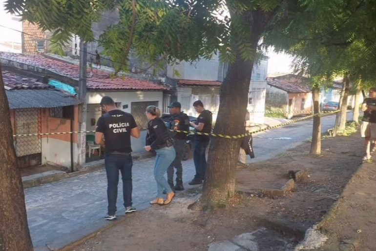 Casal é baleado após voltar de festa junina no Jardim Centenário, em Aracaju