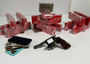 Polícia apreende drogas e prende sobrinha de traficante morto em confronto em Itabaiana