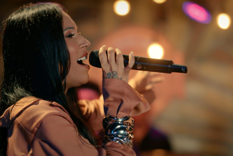Simone Morena celebra o melhor momento da carreira com turnê em Aracaju