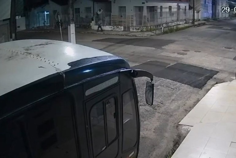 Dupla é presa em flagrante após série de arrombamentos no bairro Getúlio Vargas, em Aracaju