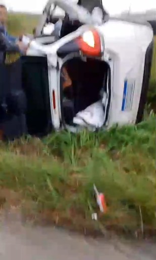 Colisão frontal entre carros deixa feridos na SE-175, em Ribeirópolis