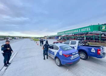 200 torcedores são flagrados com drogas a caminho de jogo entre Sergipe e Santa Cruz