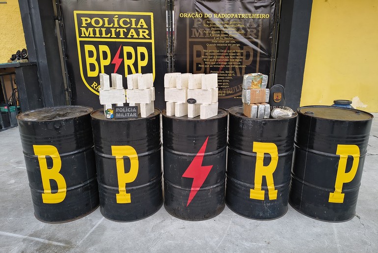 PM apreende cerca de 30 kg de drogas em São Cristóvão