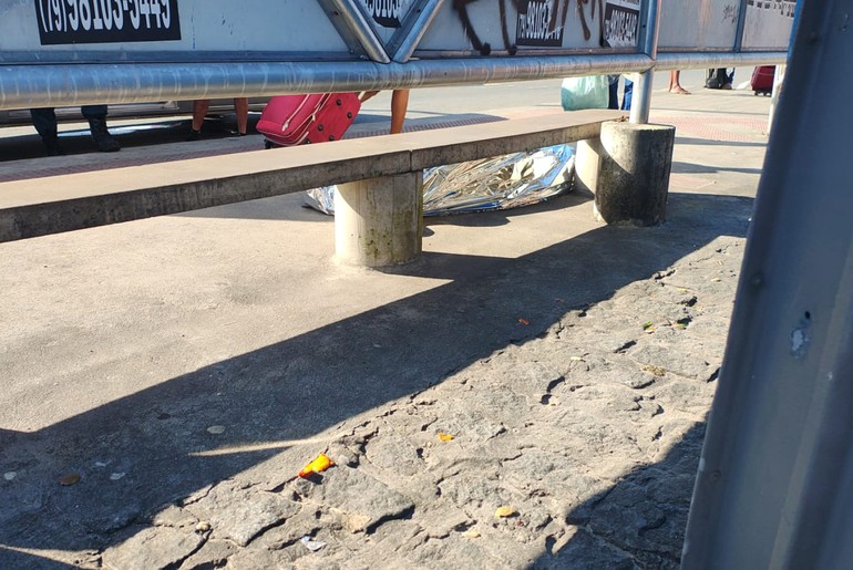 Idoso é encontrado sem vida em ponto de ônibus na região central de Aracaju
