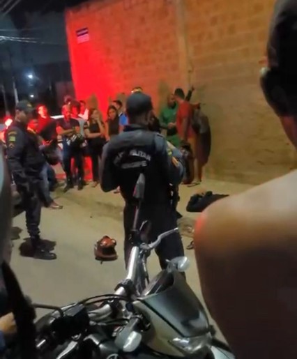 Dupla é capturada após assaltar motoboy no bairro Marivan, em Aracaju