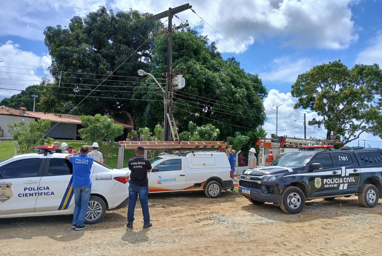 Homem é conduzido a delegacia suspeito de furtar energia em São Cristóvão