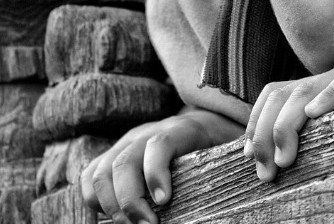 Família de menino sergipano com distrofia corneana pede ajuda para custear cirurgia de R$ 6 mil