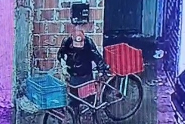 VÍDEO: Bicicleta de entregador é furtada dentro de residência na Zona Oeste de Aracaju