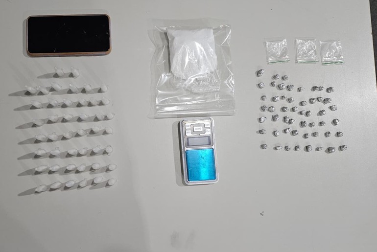Dupla criminosa é presa suspeita de tráfico de drogas em Itabaiana