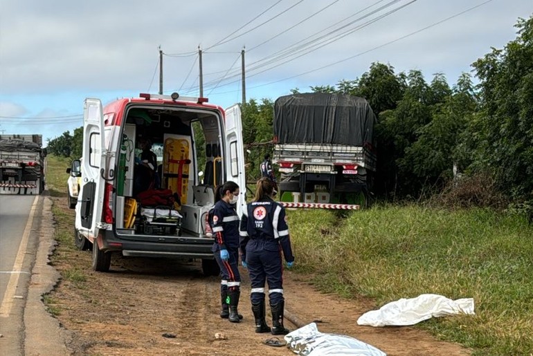 Caminhoneiro morre atropelado pelo próprio veículo em Canindé de São Francisco
