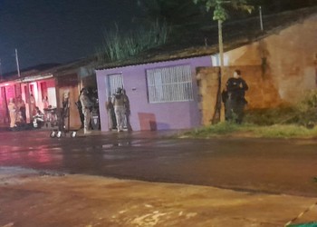 Mãe em surto mantém três filhos em cárcere privado por horas em Malhador