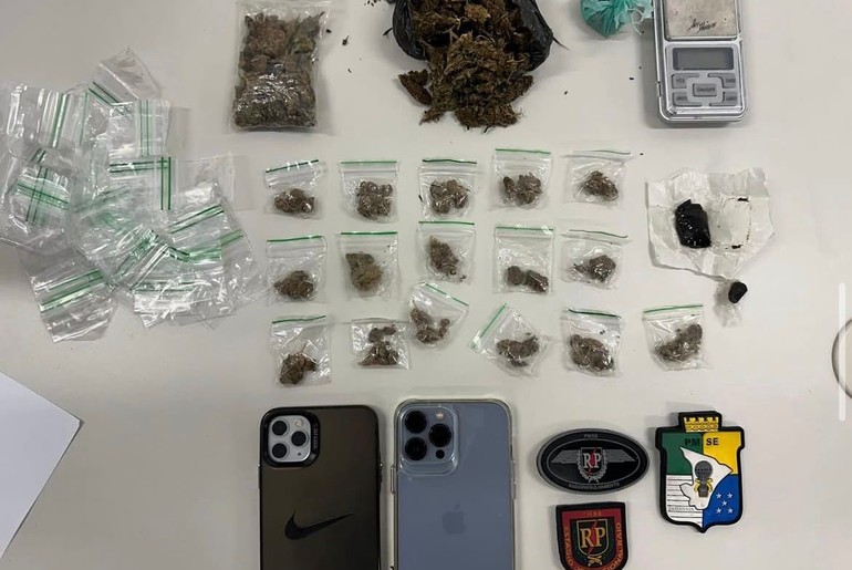Dois homens são presos por tráfico de drogas na Farolândia, em Aracaju