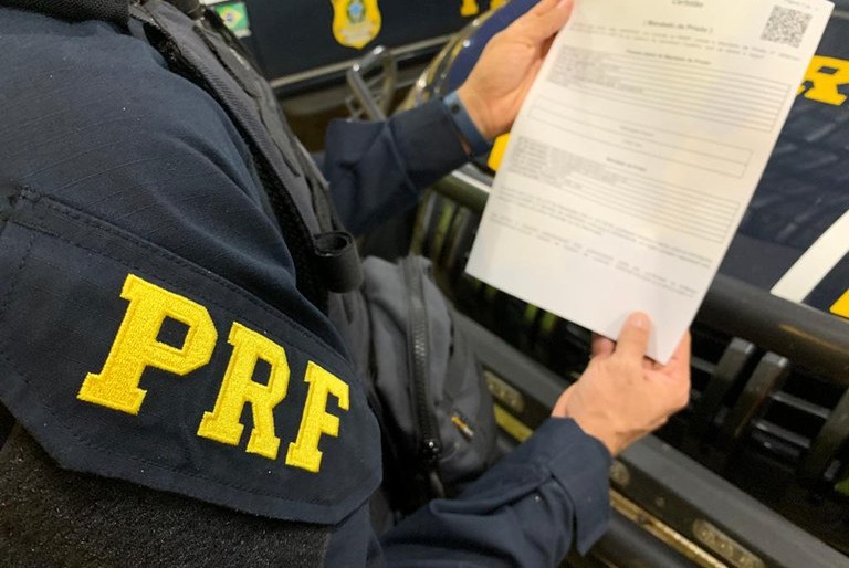 PRF prende homem condenado a mais de 40 anos por tráfico de drogas em Laranjeiras/SE