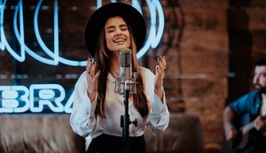 Isadora Pompeu promete emocionar público no “Riachuelo Fé” neste sábado (13)