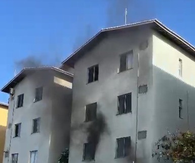 Incêndio atinge apartamento na Barra dos Coqueiros