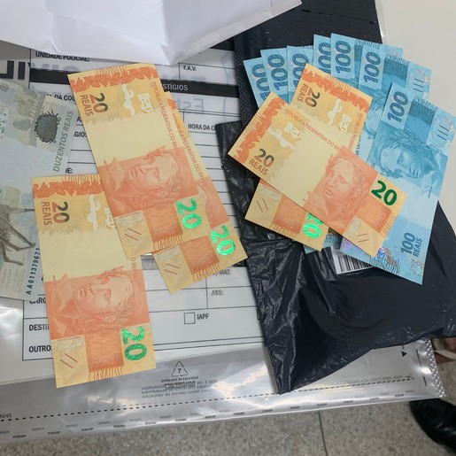 Adolescente é apreendido com dinheiro falso em agência dos Correios em Dores