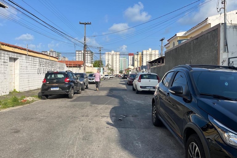 Trânsito na rua Péricles Muniz Barreto terá sentido único a partir de terça-feira (30)
