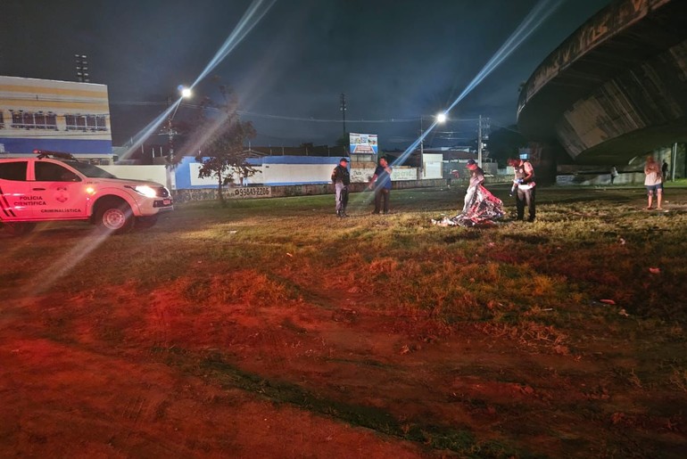 Passageiro morre após motocicleta cair da Ponte Governador João Alves Filho