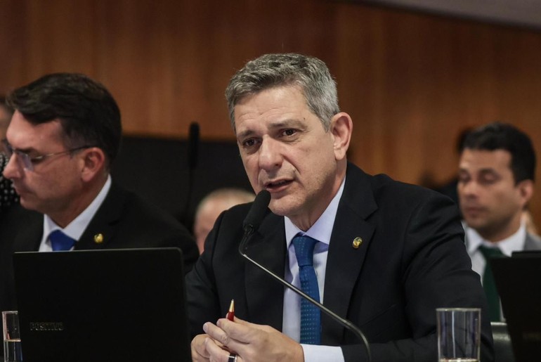 Senador Rogério apresenta proposta que pode alterar jornada de trabalho 6x1