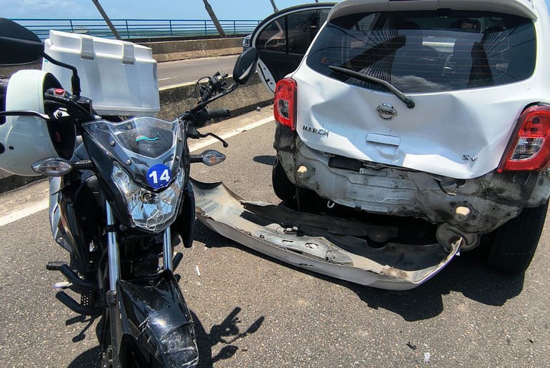 Colisão com engavetamento deixa motociclista ferido na ponte Aracaju–Barra dos Coqueiros