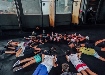 Cacto Experience aposta em aulas lúdicas para incentivar crianças a trocarem telas por atividades físicas