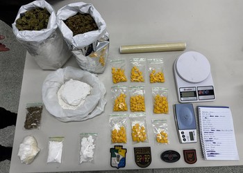 Mais de 1,7 kg de drogas são apreendidas durante patrulhamento no bairro Grageru, em Aracaju