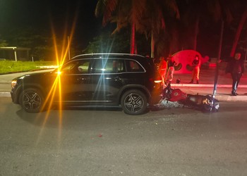 Motociclista fica ferido após colisão traseira com carro em Aracaju
