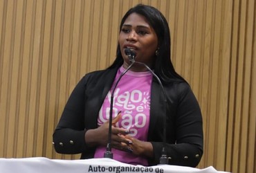 Ex-conselheira tutelar denuncia caso de transfobia na Câmara de Aracaju