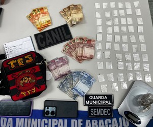 Três pessoas são presas por suspeita de tráfico de drogas em Aracaju