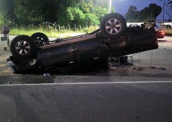 Motorista fica gravemente ferido após capotamento na SE-065, em São Cristóvão