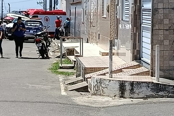 Mulher é morta a facadas pelo companheiro em Frei Paulo; suspeito diz ter agido por ciúmes