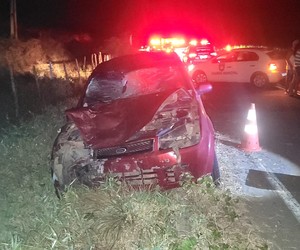 Carro invade contramão e deixa motociclista morto em rodovia de Rosário do Catete